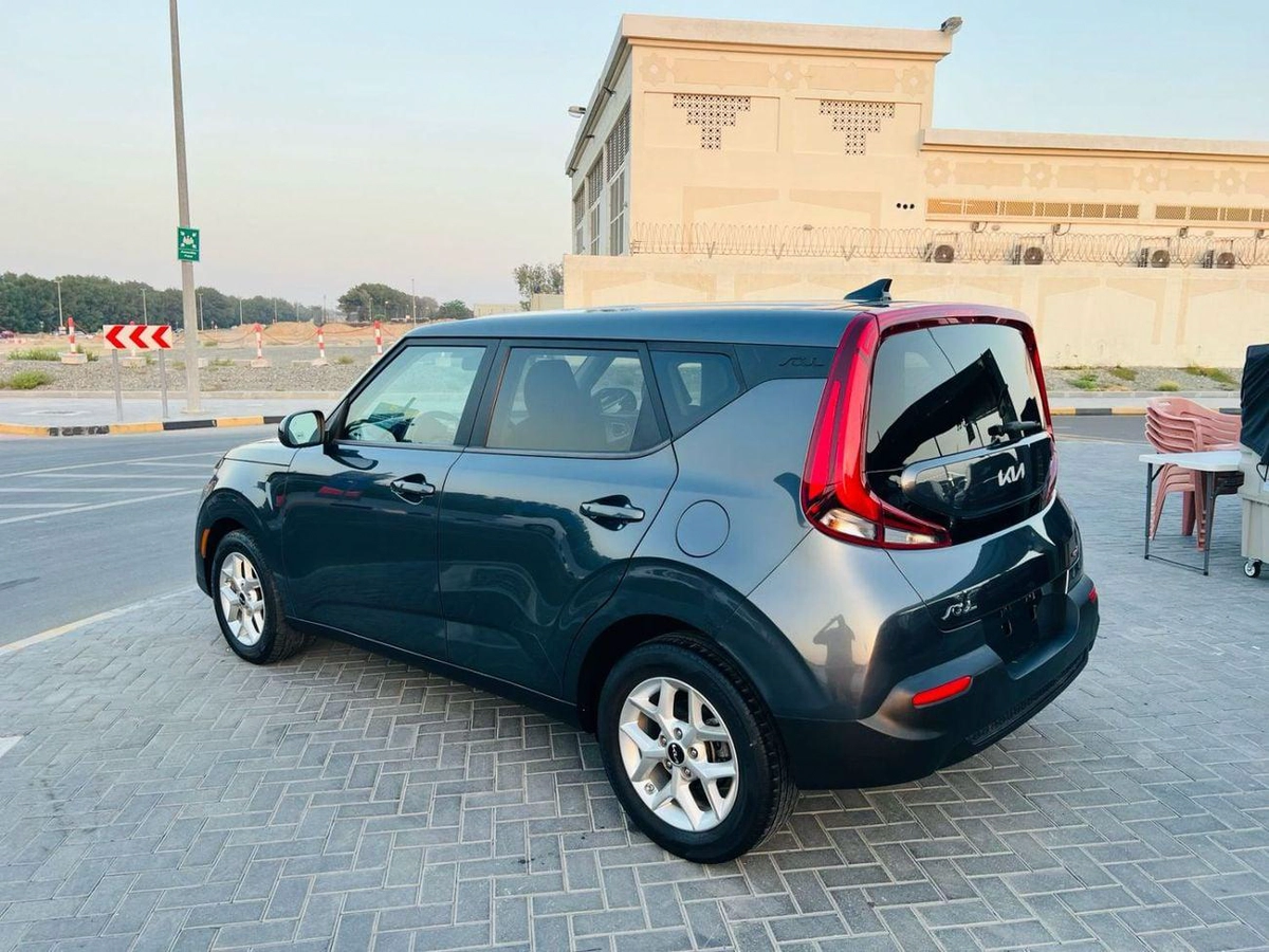 Kia Soul EX 2.0L-1-1