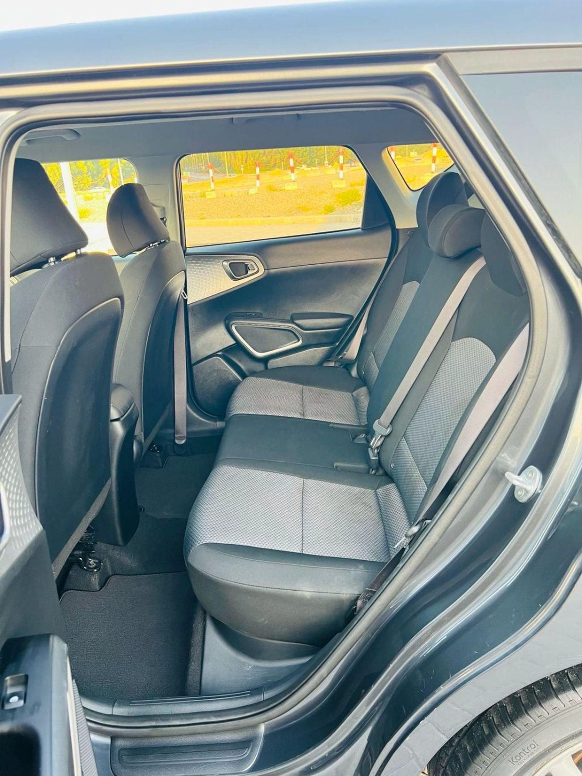 Kia Soul EX 2.0L-2-2