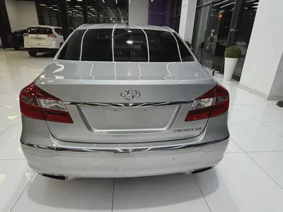 Hyundai Genesis Premium 2014 | GCC Specs | Pristine Condition-4