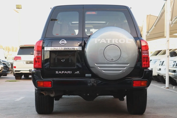 Nissan Patrol Safari - 2022 - Safari Trim - GCC Specs - Excellent Condition