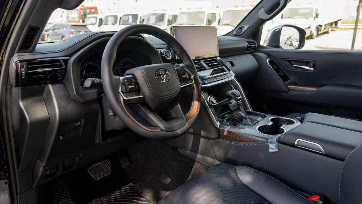 Toyota Land Cruiser VX LC VX 3.3D\(LHD) TOYOTA LAND CRUISER LC300 VX 3.3D AT MY2025 – BLACK-9-0