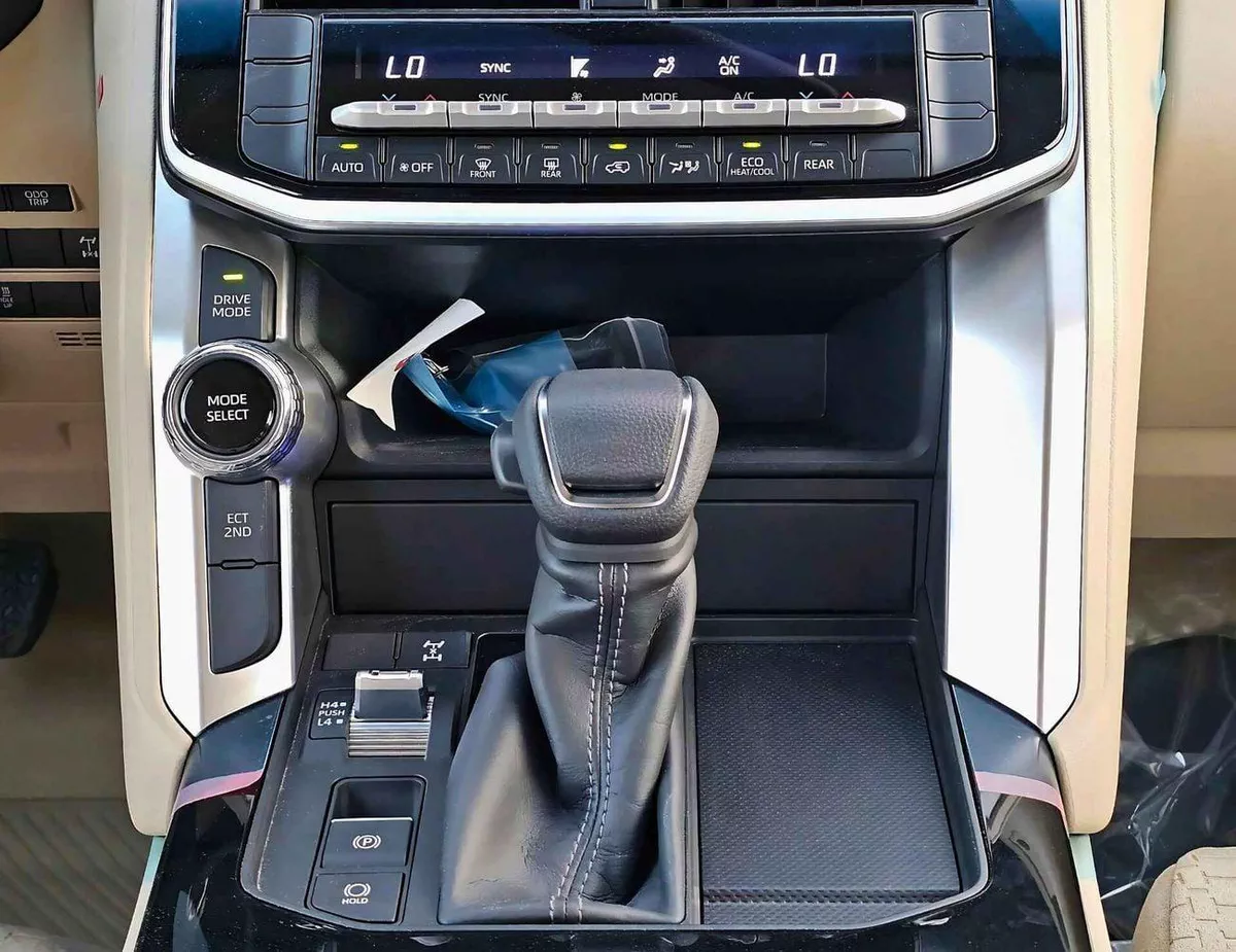 Toyota Land Cruiser GXR 3.3L Diesel Twin Turbo | Sunroof | Driver Electric Seat (CODE # GXR-G1)-8-0