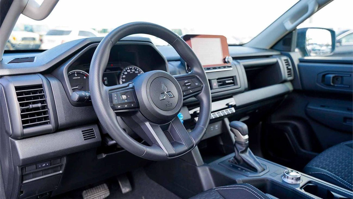 Mitsubishi L200 Brand New 2026 Mitsubishi L200 ‎C80 2.5L GLX Pick-Up GCC – Export Only-3-3