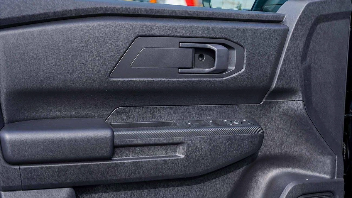 Mitsubishi L200 Brand New 2026 Mitsubishi L200 ‎C80 2.5L GLX Pick-Up GCC – Export Only-8-8