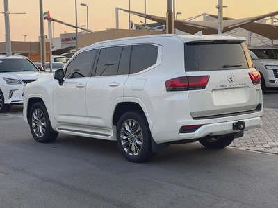 تويوتا لاند كلوزر 2022 ابيض VXR خليجي صبغ وكاله-3
