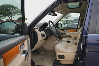 LAND ROVER LR4 HSE 2014!! GCC SPECS!! WELL MAINTAINED-3
