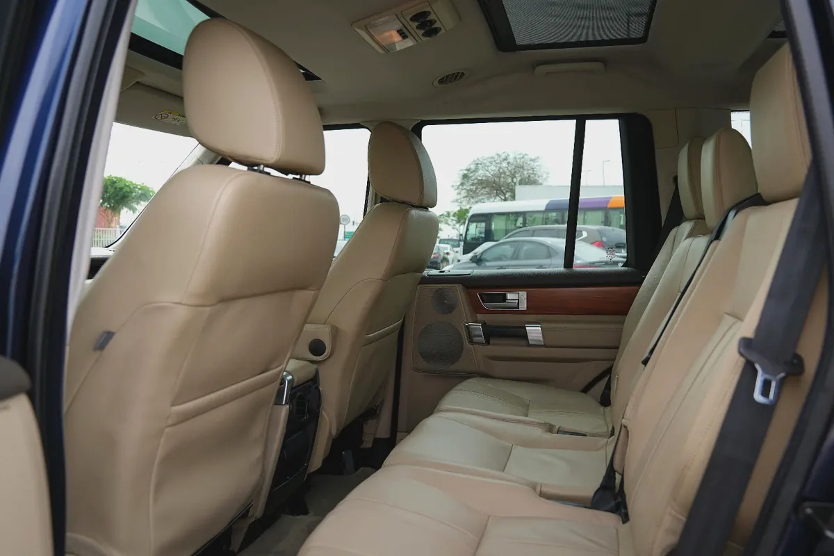 LAND ROVER LR4 HSE 2014!! GCC SPECS!! WELL MAINTAINED-11-11