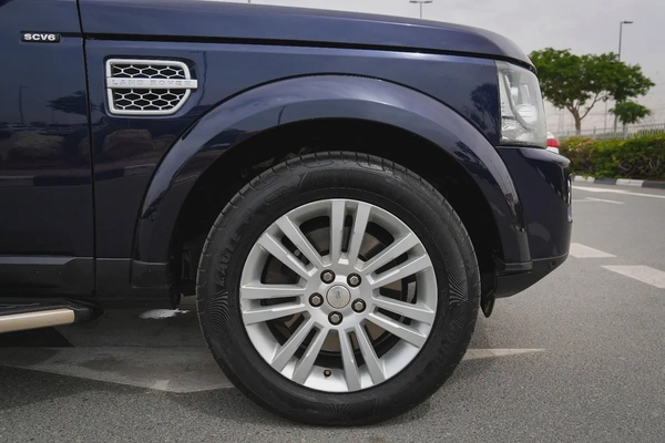 LAND ROVER LR4 HSE 2014!! GCC SPECS!! WELL MAINTAINED