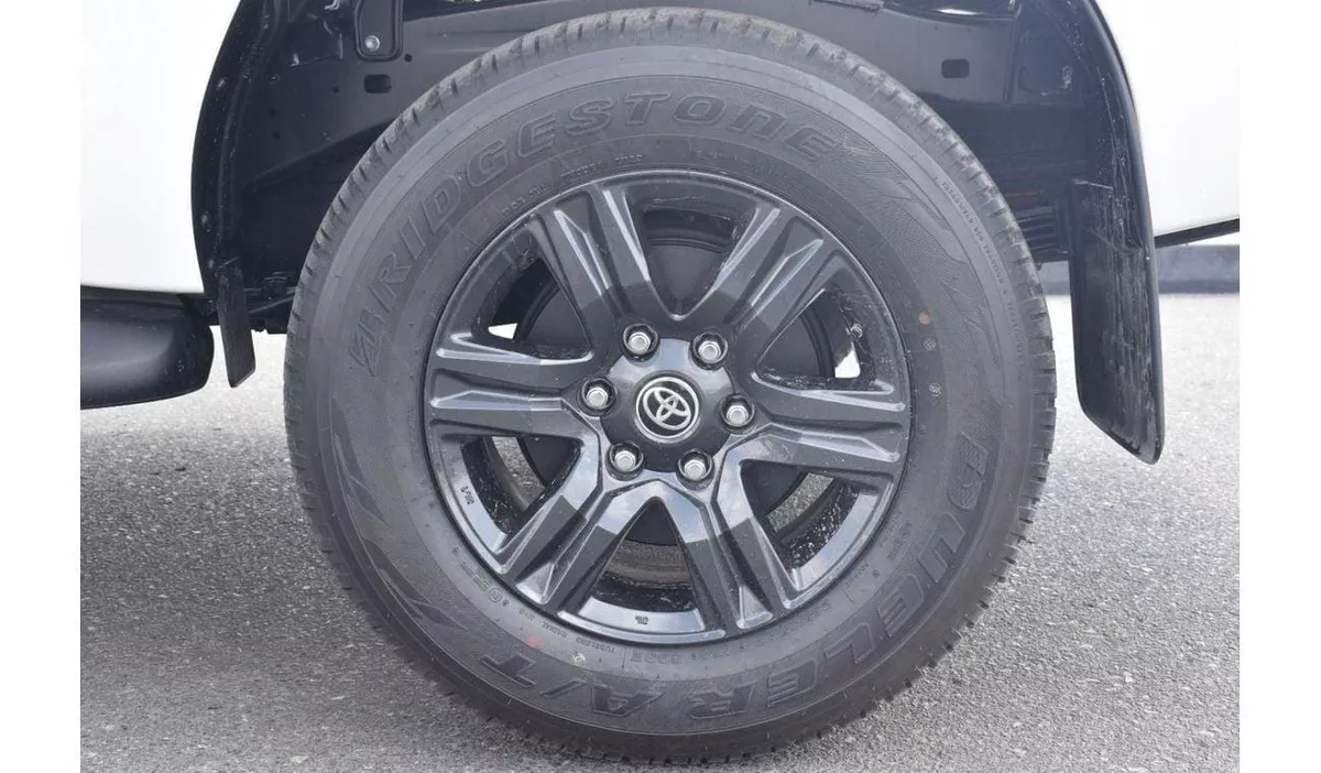 Toyota Hilux SGLX Toyota hilux 2.7L petrol MY2025 for export only-12-0