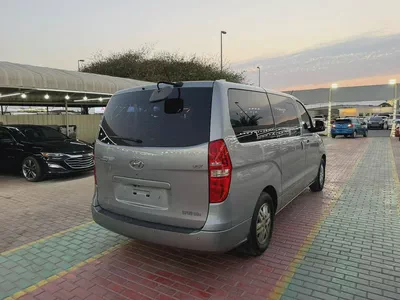 Hyundai Grand Starex 2017 GLS | Well Maintained | Korean Specs-3