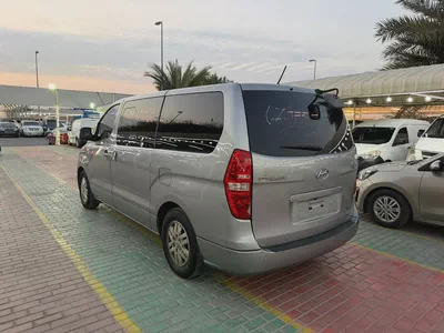 Hyundai Grand Starex 2017 GLS | Well Maintained | Korean Specs-4