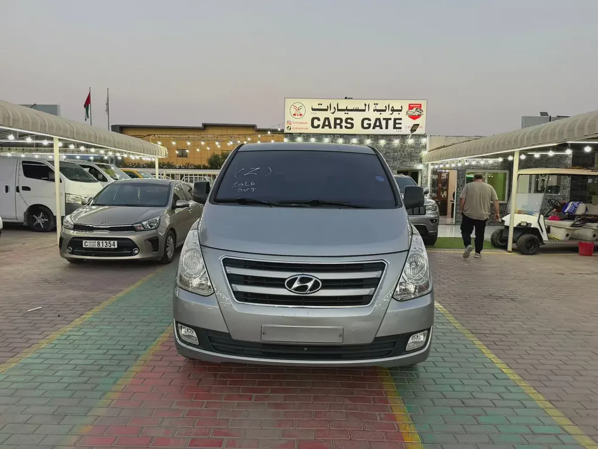 Hyundai Grand Starex 2017 GLS | Well Maintained | Korean Specs-1-1