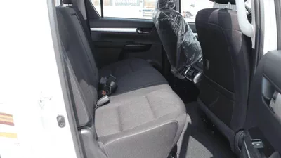 Toyota Hilux SGLX HILUX 2.4L SR5 DIESEL-10