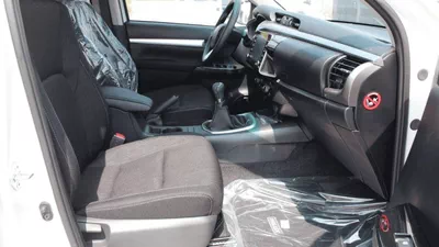 Toyota Hilux SGLX HILUX 2.4L SR5 DIESEL-8