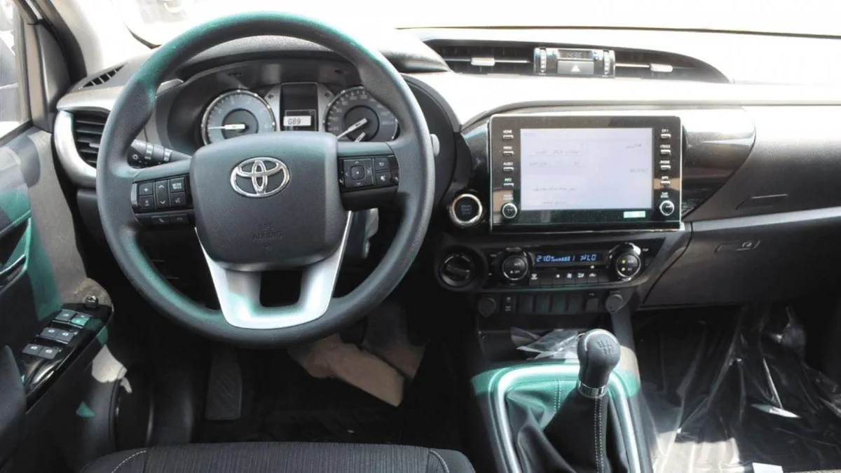 Toyota Hilux SGLX HILUX 2.4L SR5 DIESEL-5-0