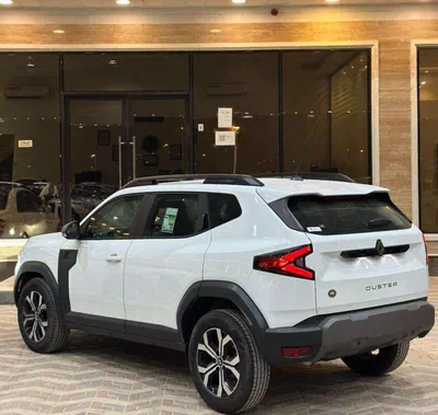 RENAULT DUSTER PETROL PEARL WHITE-1
