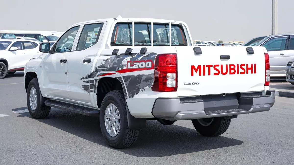 Mitsubishi L200 GLX Brand New – 2.5L Turbo Diesel 4WD Manual – C86 – GCC 2026-3-0