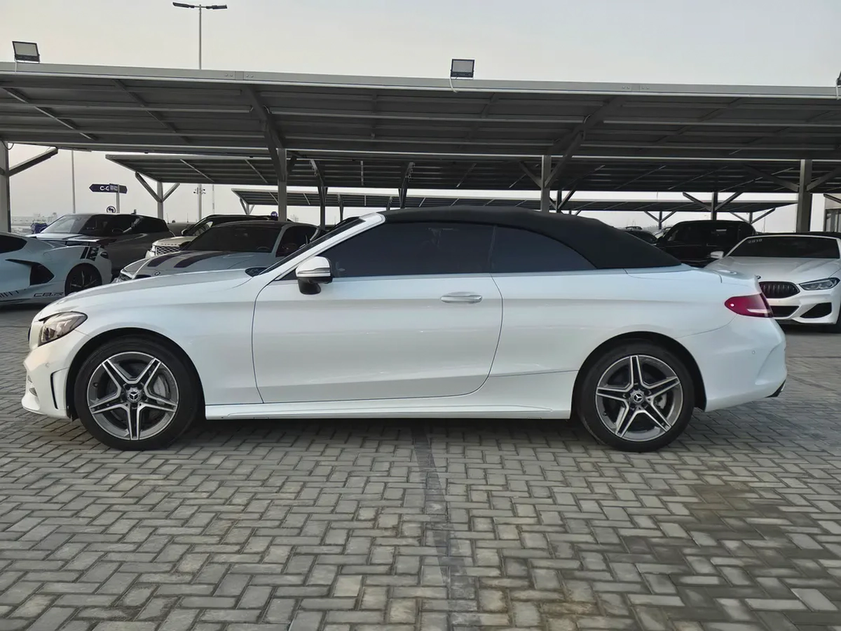2023 Mercedes-Benz C300 Coupe - American Specs - GCC Ready!-3-3