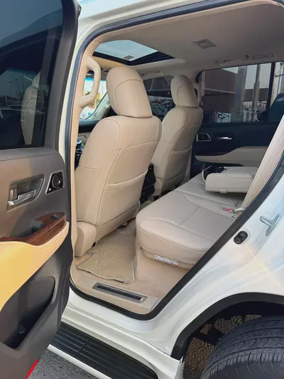 لاند كلوزر Toyota Land Cruiser 2023 GXR GCC Specs-12