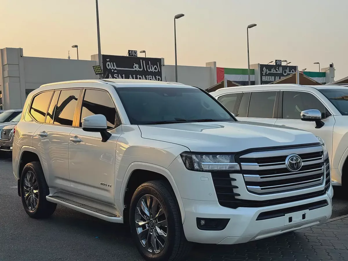 لاند كلوزر Toyota Land Cruiser 2023 GXR GCC Specs-1-1
