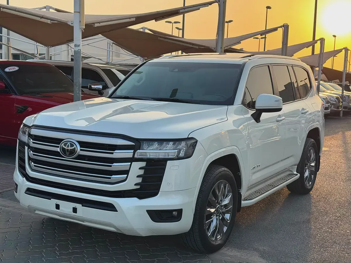 لاند كلوزر Toyota Land Cruiser 2023 GXR GCC Specs-4-4