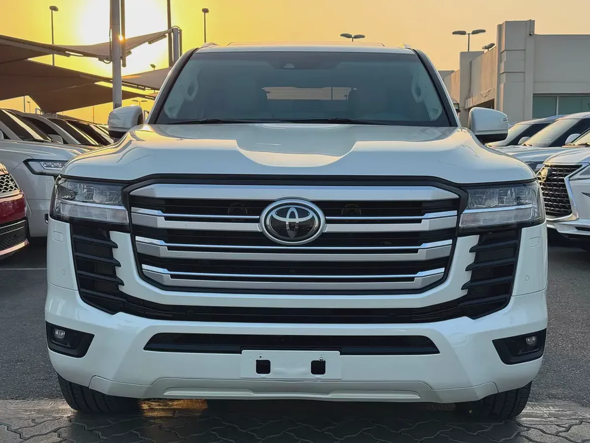 لاند كلوزر Toyota Land Cruiser 2023 GXR GCC Specs-8-8