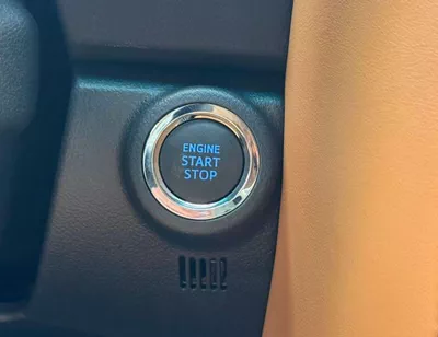 Toyota Fortuner SR5 || 2.8L DIESEL V4 4WD | RADAR | 360*CAMERA | AUTO AC (CODE # FD6FO)-16