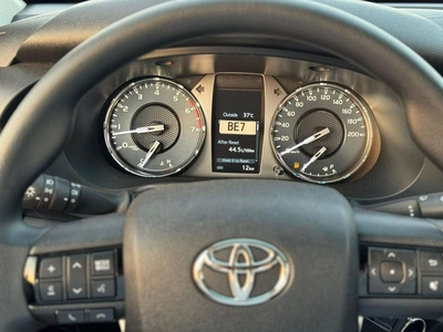Toyota Hilux GL 2.7L Single Cab Utility-8