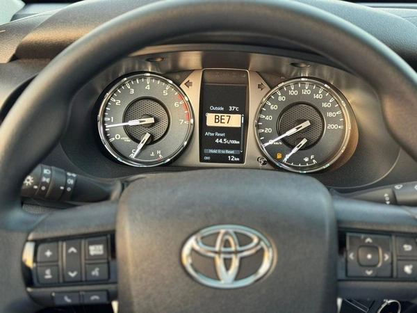 Toyota Hilux GL 2.7L Single Cab Utility