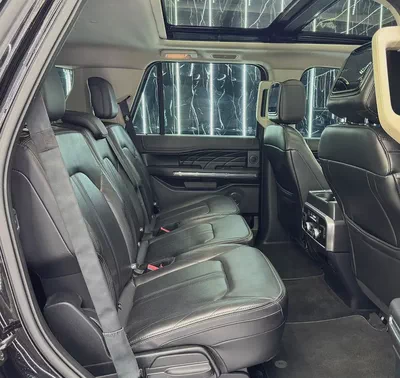 2019 Ford Expedition Platinum | GCC | 3.5 L V6 | 8 Seater Luxury SUV | Well maintained-17