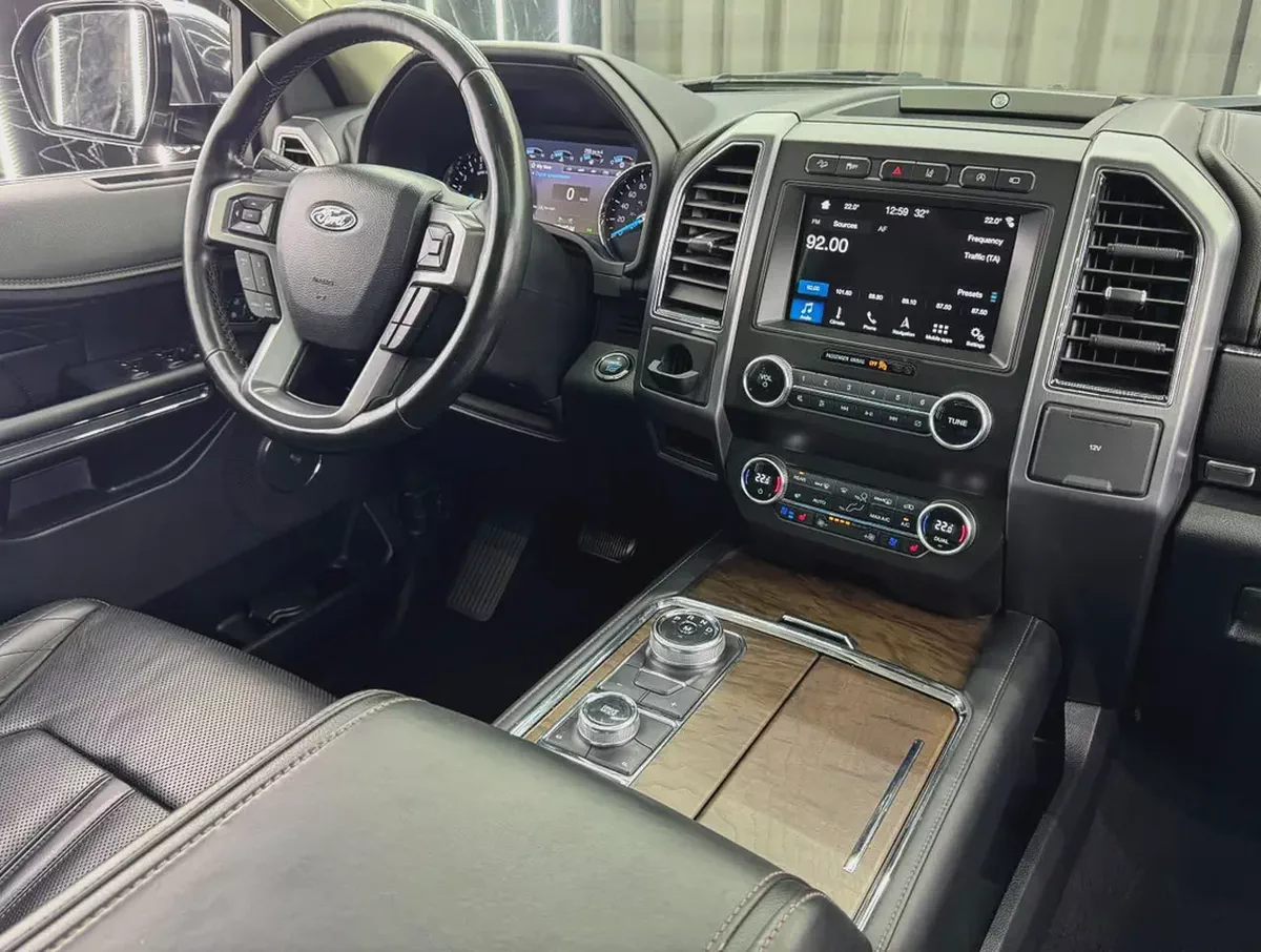 2019 Ford Expedition Platinum | GCC | 3.5 L V6 | 8 Seater Luxury SUV | Well maintained-15-15