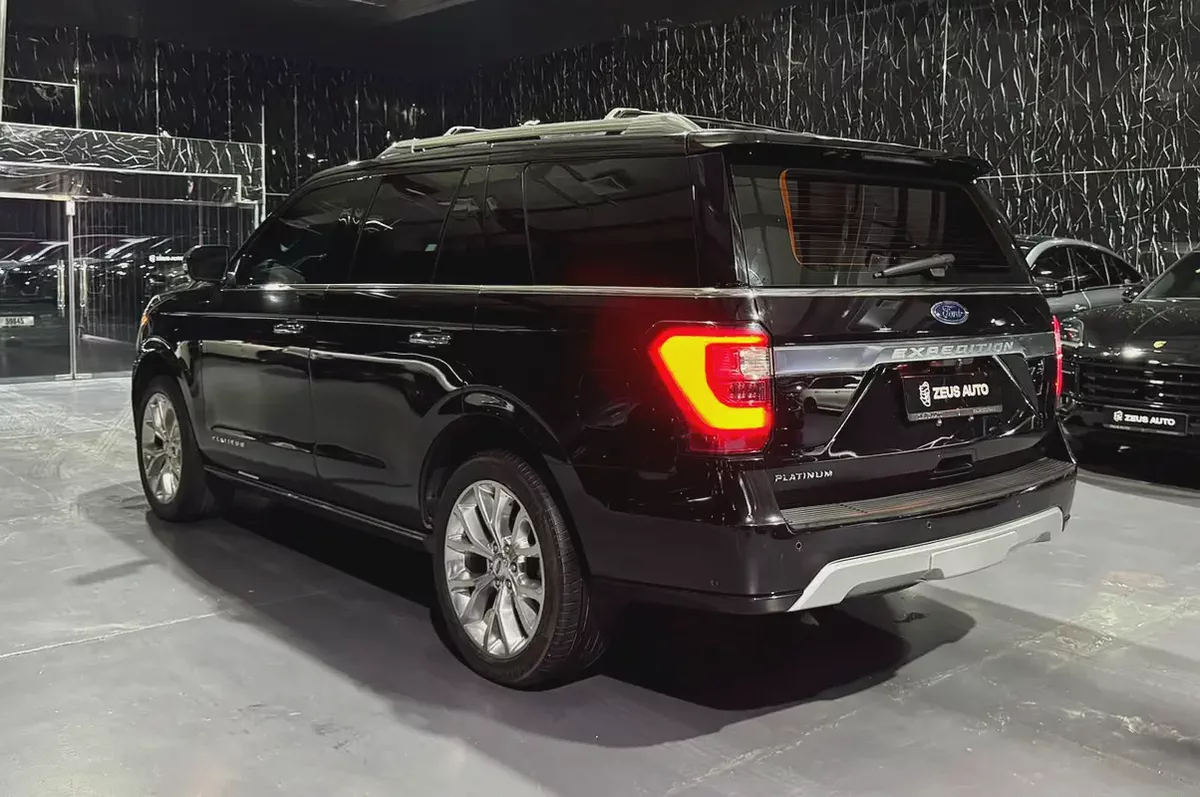 2019 Ford Expedition Platinum | GCC | 3.5 L V6 | 8 Seater Luxury SUV | Well maintained-5-5
