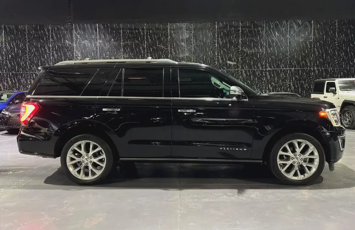 2019 Ford Expedition Platinum | GCC | 3.5 L V6 | 8 Seater Luxury SUV | Well maintained-6-6