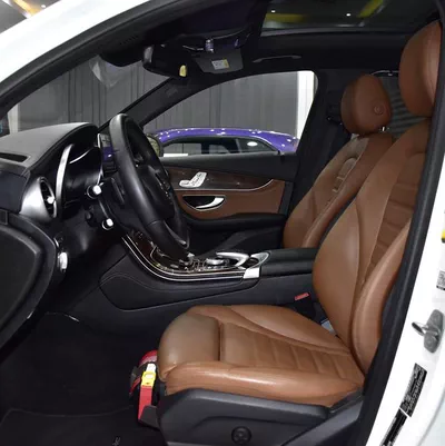 Mercedes Benz GLC250 4Matic ( 2017 Model ) in White Color GCC Specs-1