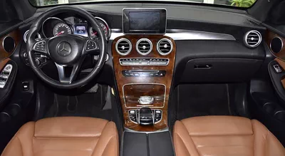 Mercedes Benz GLC250 4Matic ( 2017 Model ) in White Color GCC Specs-11