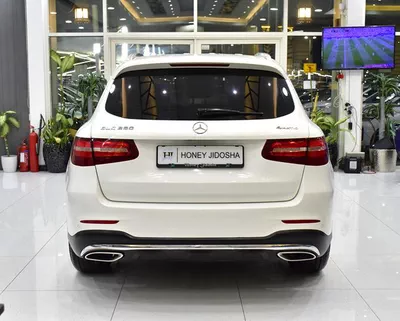 Mercedes Benz GLC250 4Matic ( 2017 Model ) in White Color GCC Specs-9