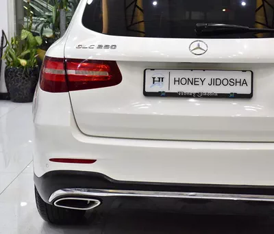 Mercedes Benz GLC250 4Matic ( 2017 Model ) in White Color GCC Specs-8