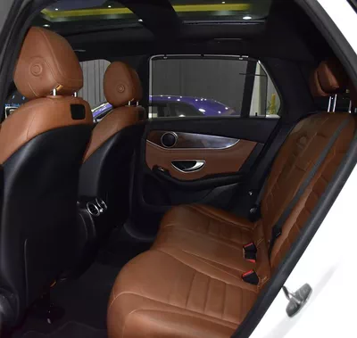 Mercedes Benz GLC250 4Matic ( 2017 Model ) in White Color GCC Specs-13