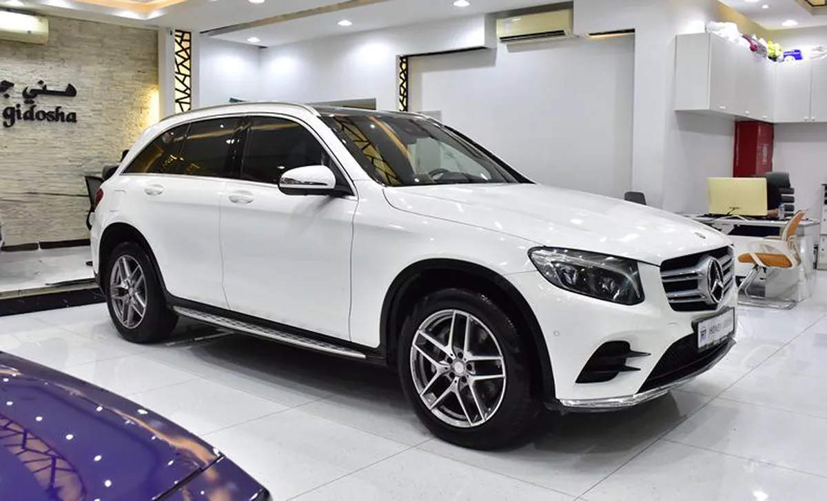 Mercedes Benz GLC250 4Matic ( 2017 Model ) in White Color GCC Specs-12-12