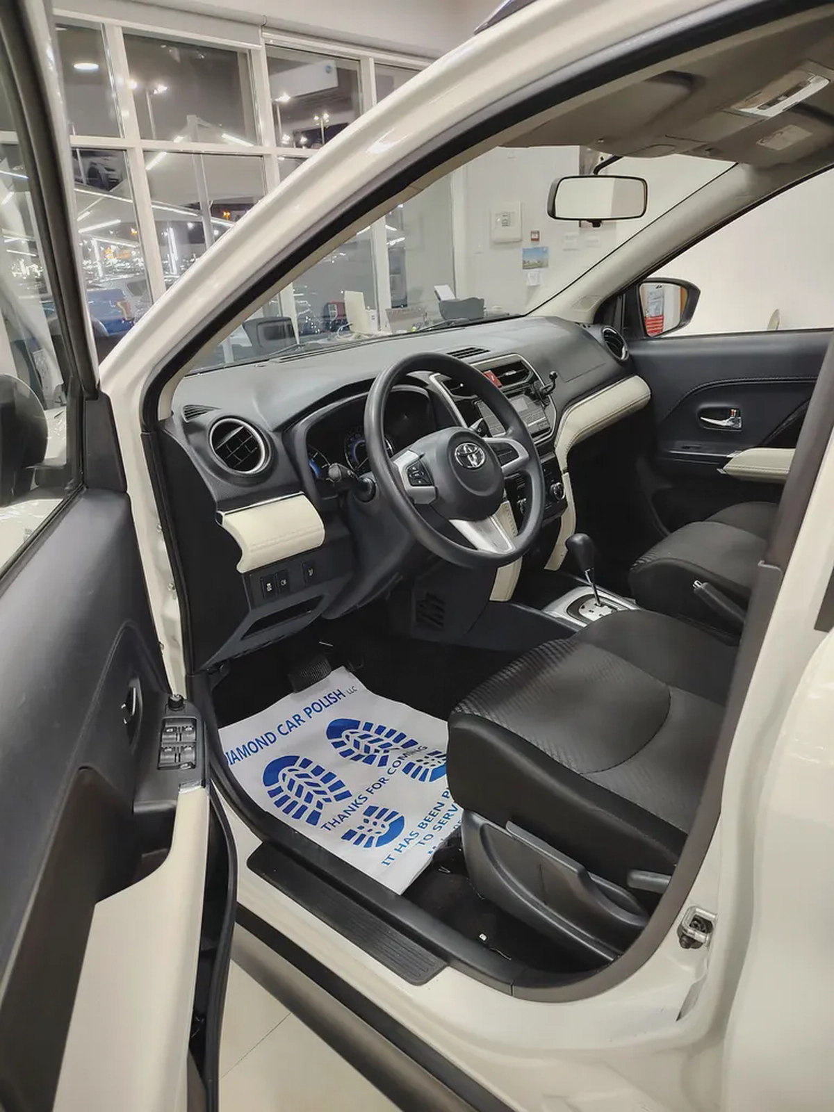 Toyota Rush GX 2022 - GCC Specs - Excellent Condition-6-6
