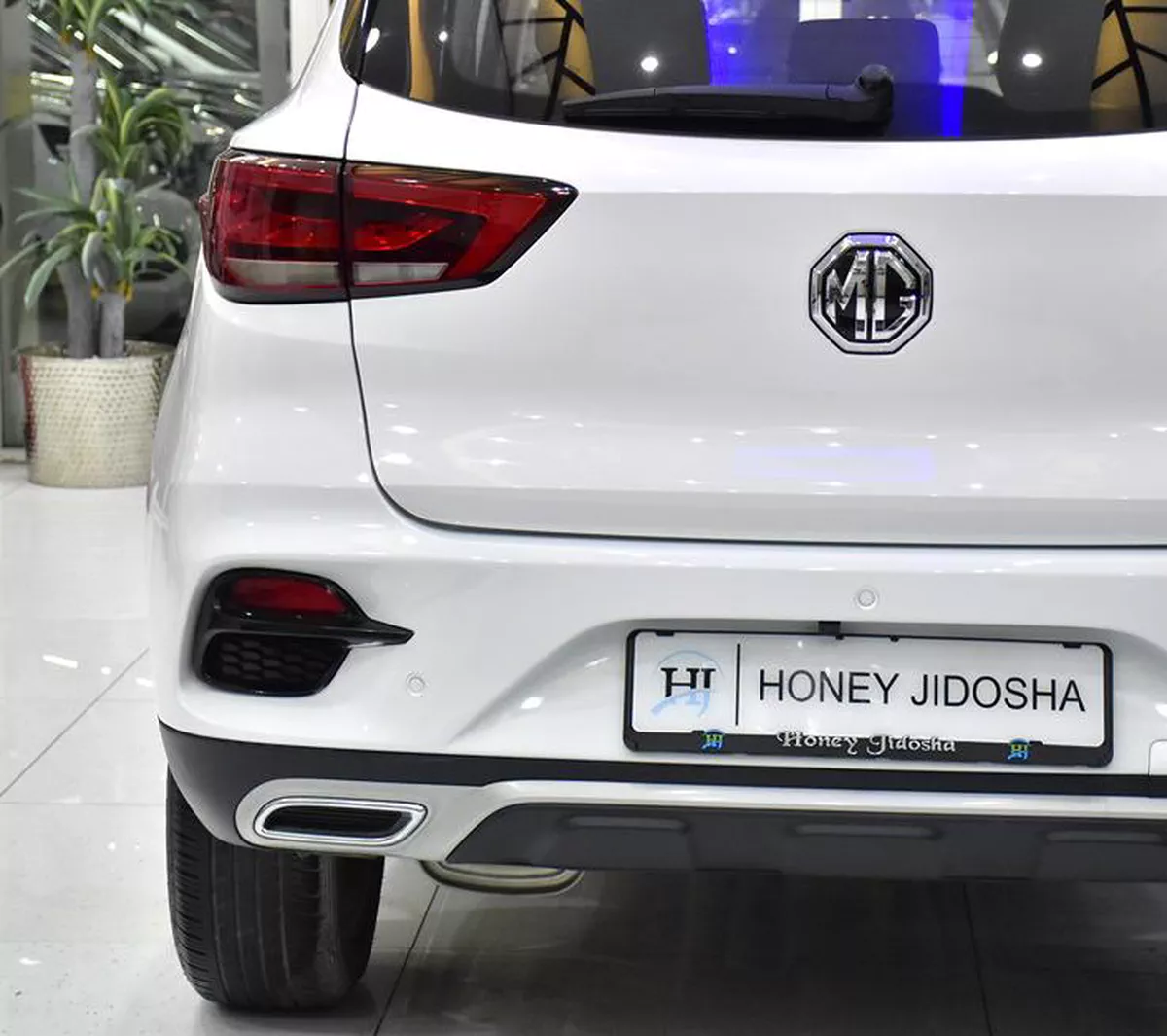 MG ZS ( 2023 Model ) in White Color GCC ...-7-7
