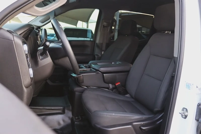 GMC Sierra SLE 2024 American Specs - Like New Condition-9