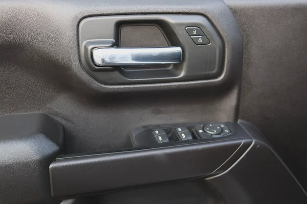 GMC Sierra SLE 2024 American Specs - Like New Condition