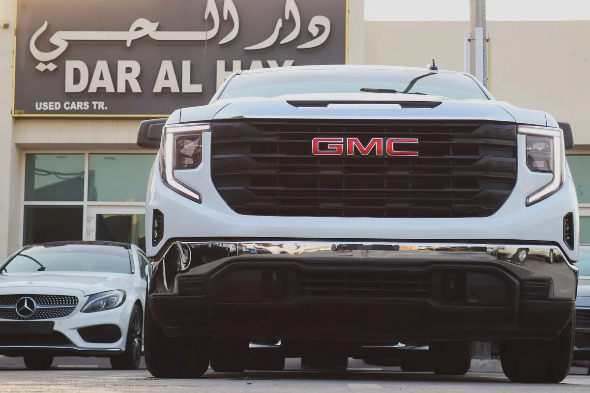 GMC Sierra SLE 2024 American Specs - Like New Condition-1-1