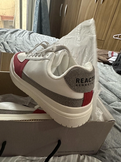 NEW Kenneth Cole Reaction Sneakers - Size 43-4