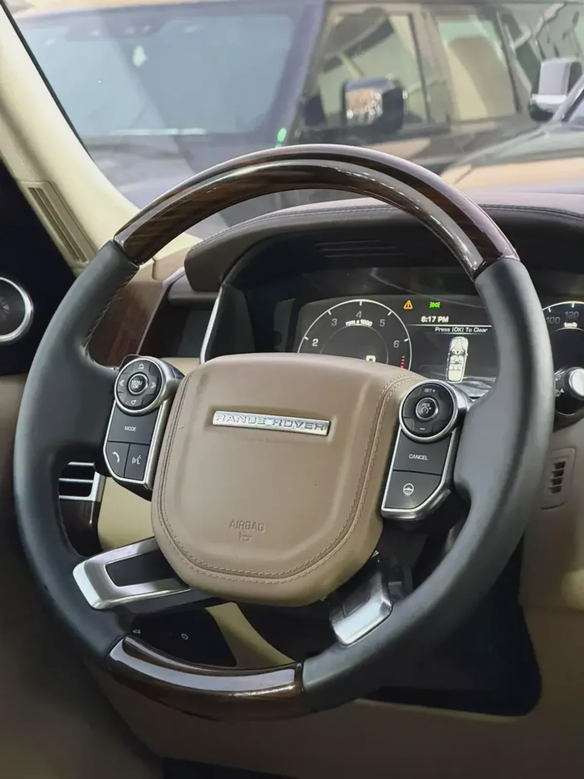 Land Rover Range Rover Vogue SE 2016 | GCC Specs-9-9