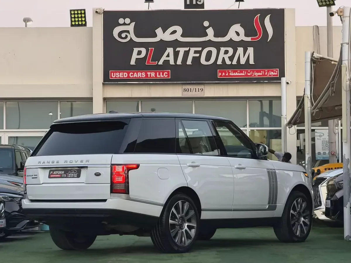 Land Rover Range Rover Vogue SE 2016 | GCC Specs-1-1