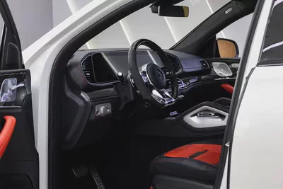 2021 - Mercedes-Benz GLE63s AMG - GCC Specs for 319,000.00 AED-6