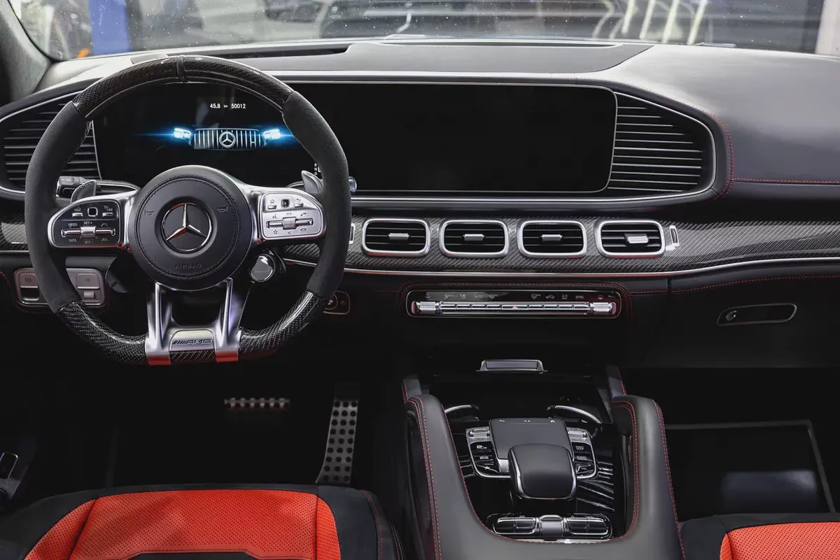 2021 - Mercedes-Benz GLE63s AMG - GCC Specs for 319,000.00 AED-11-11