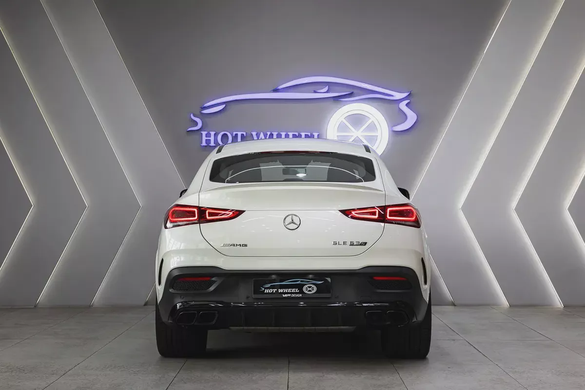 2021 - Mercedes-Benz GLE63s AMG - GCC Specs for 319,000.00 AED-2-2